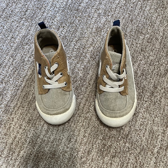 OshKosh Kids Canvas High Tops Size 8‎ - Picture 6 of 6